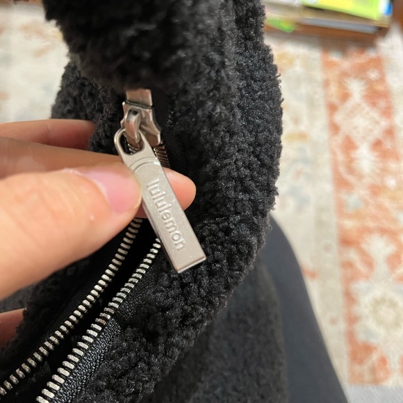 Lululemon mini shoulder bag 4L fleece Sherpa - Picture 7 of 9